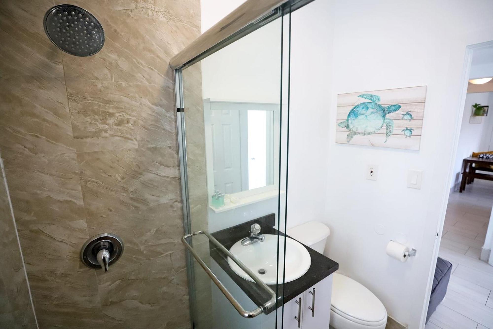 2 Bedroom Apartment 3 Minute Walk To South Beach & Ocean Drive Miami Beach Eksteriør bilde