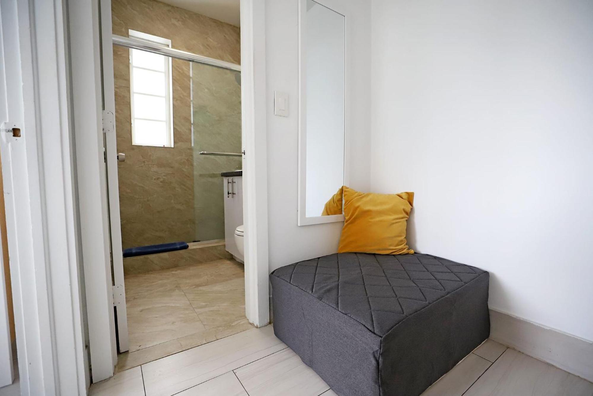 2 Bedroom Apartment 3 Minute Walk To South Beach & Ocean Drive Miami Beach Eksteriør bilde