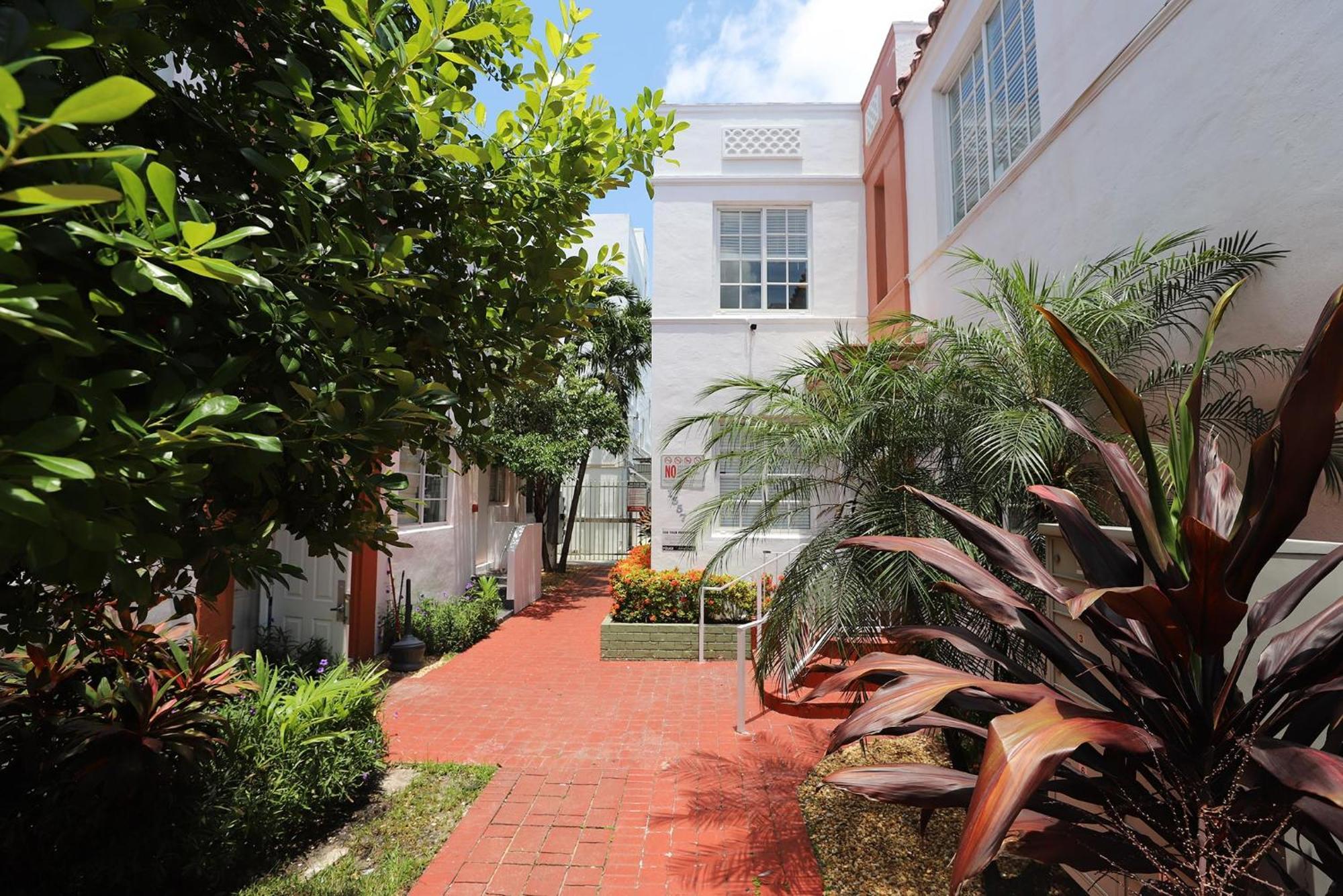 2 Bedroom Apartment 3 Minute Walk To South Beach & Ocean Drive Miami Beach Eksteriør bilde